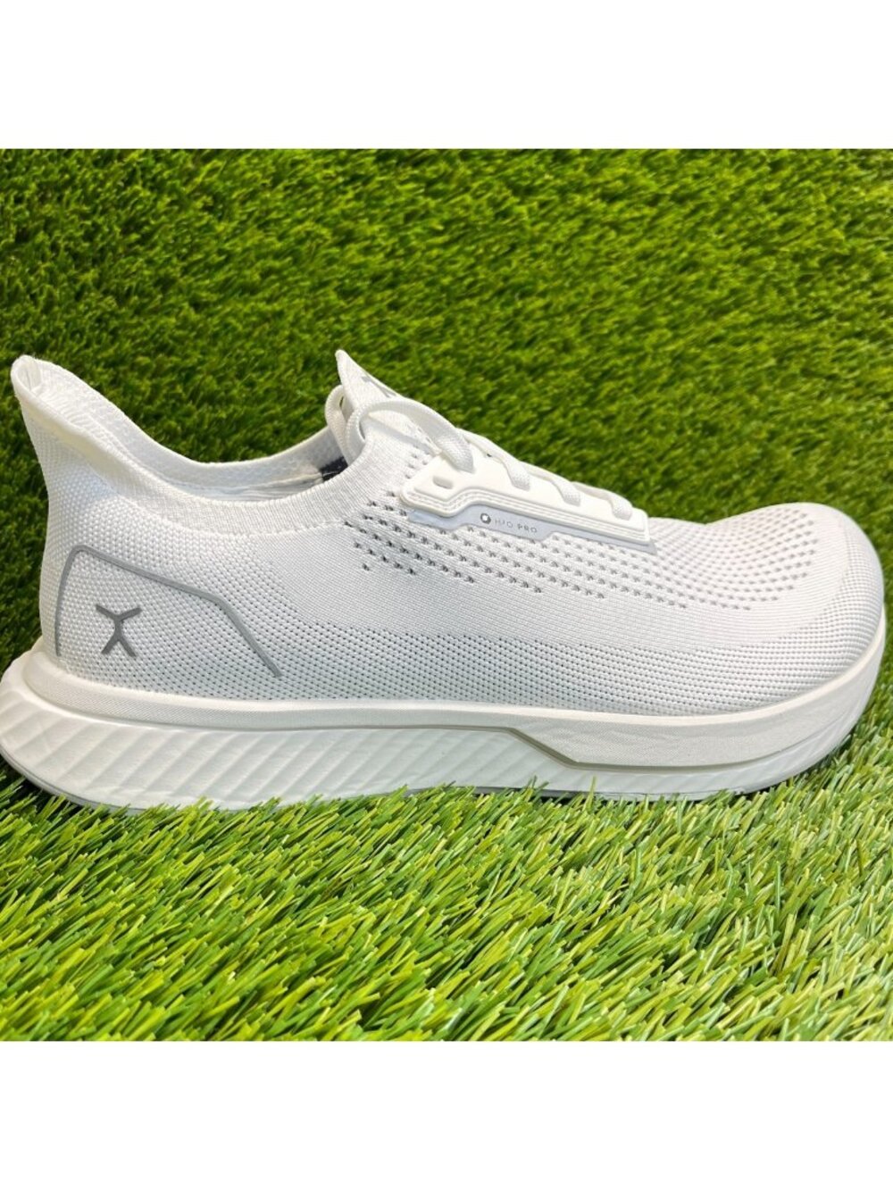 Flux Adapt Runner H2O Pro White Mens Size 10.5 Athletic Knit Shoes Sneakers
